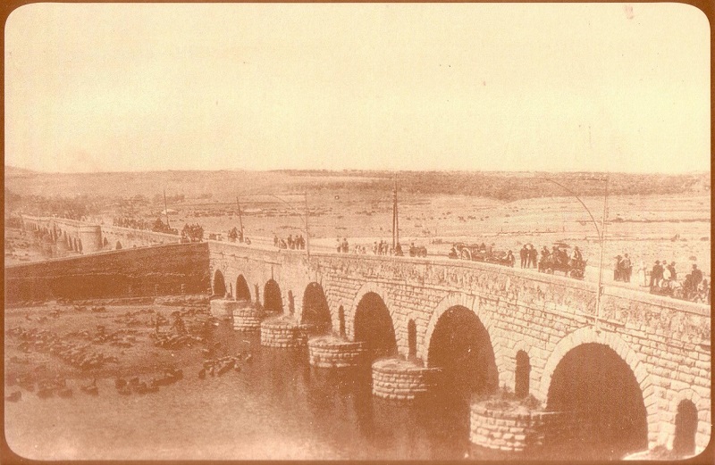 Imagen histórica del puente romano de Mérida